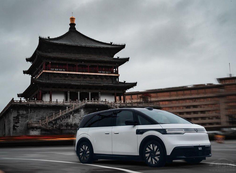 10�·�����Щ�����e�^����܇ 30�f��ס