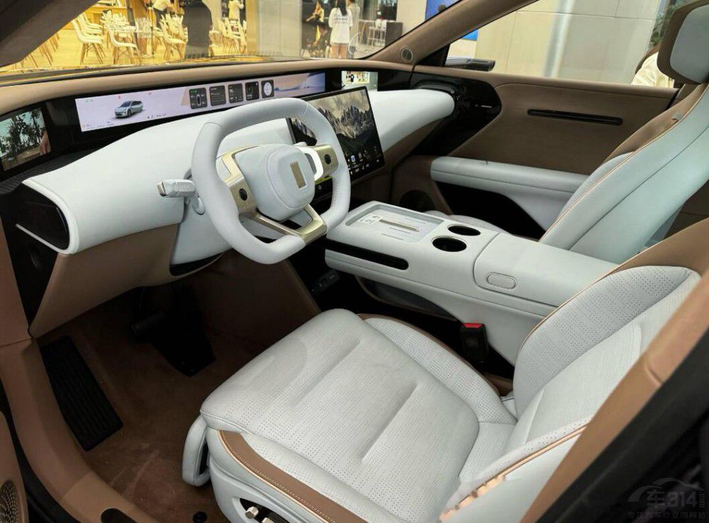 ���ɚ����@������ֵ��SUV��Ů����_��