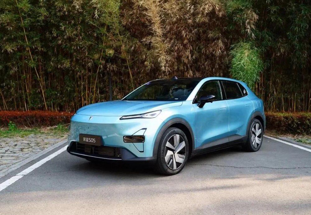 ���ɚ����@������ֵ��SUV��Ů����_��