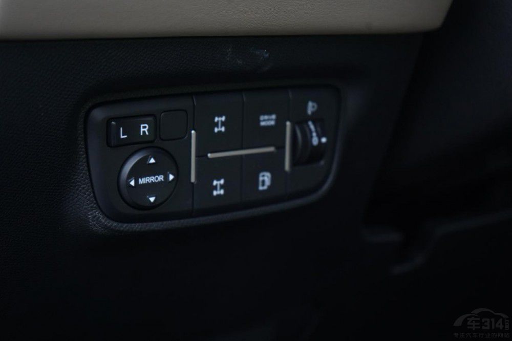 Ƥ���N���ô�� ����˂�ƫ犐��L(zh��ng)���C��