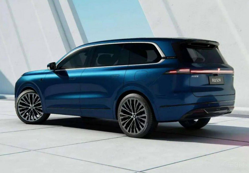 2025神仙斗法 明年這幾款SUV太吊胃口了 2025神仙斗法 明年這幾款SUV太吊胃口了