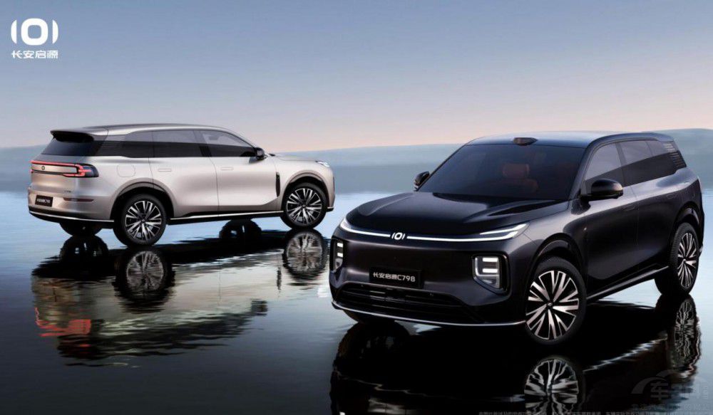 2025神仙斗法 明年這幾款SUV太吊胃口了 2025神仙斗法 明年這幾款SUV太吊胃口了