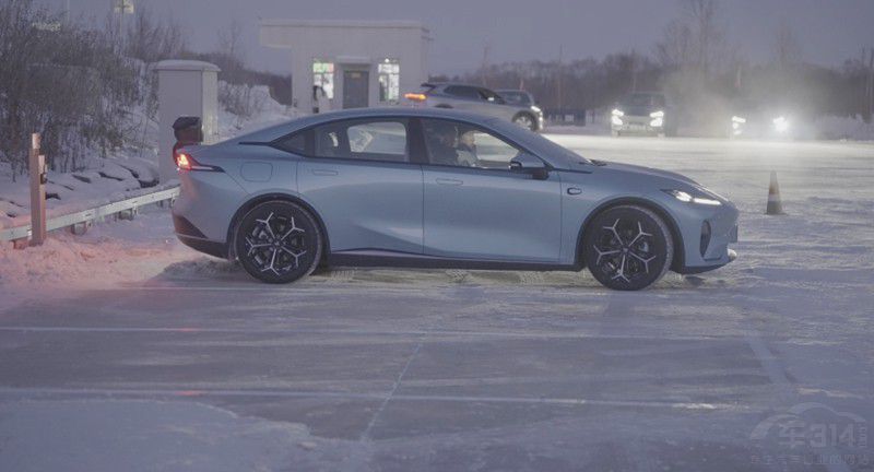 ��܇���(zh��n)��(w��n)�����{L07�������ͣ܇���]�Y