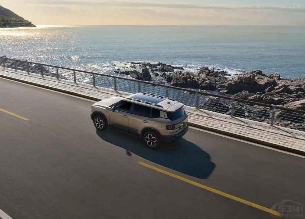 ���I(m��i)����С�ɵ�ͨ��SUV���Ď׿��ֵ��