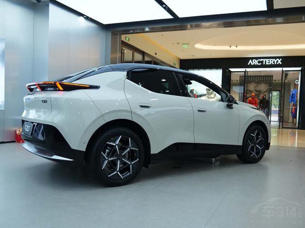 15�f(w��n)Ԫ��������ɶ����ȫ��С܇ֵ���I��