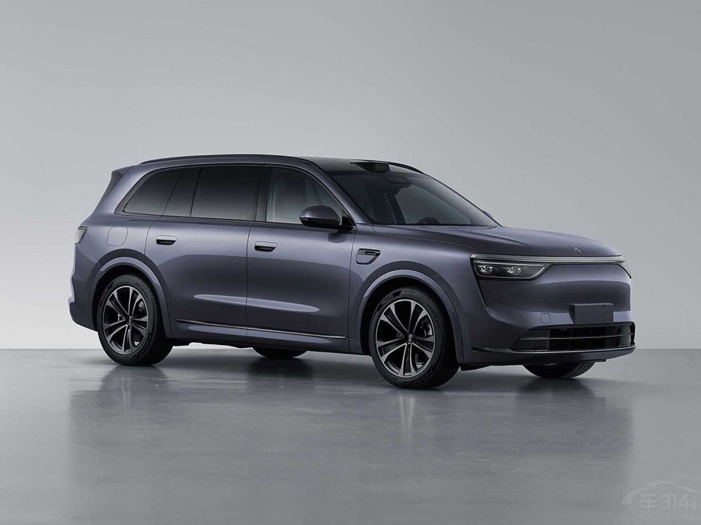 30���fُ܇�A(y��)�� ���@����SUV��܇�ʛ]�e