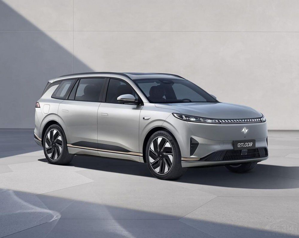 30�f�A�� �����@�׿����µġ����󱭡�SUV