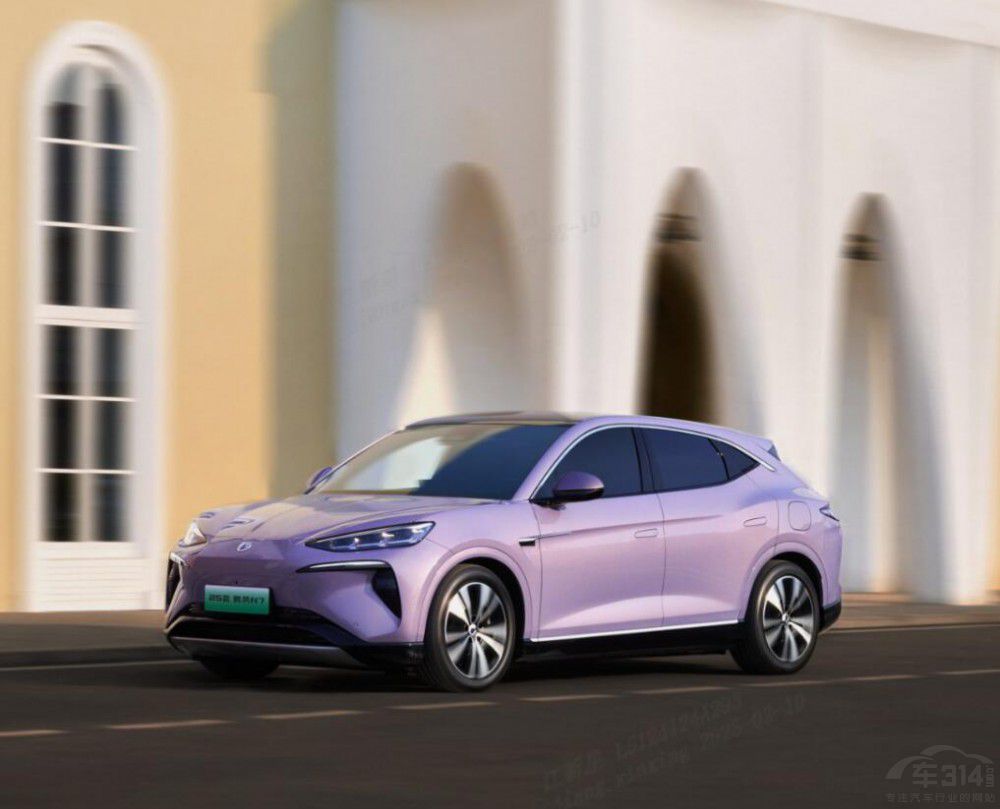 30�f�A�� �����@�׿����µġ����󱭡�SUV