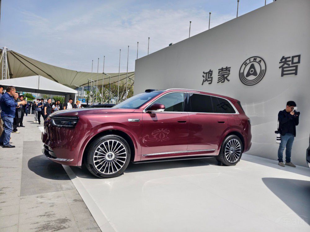 �Ϻ�܇(ch��)չ����T(m��n)��SUV����ͦ�F�����Ќ�(sh��)��