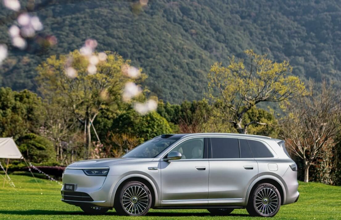 �A(y��)��30�f(w��n)Ԫ��(n��i)������������SUV����Щ���]