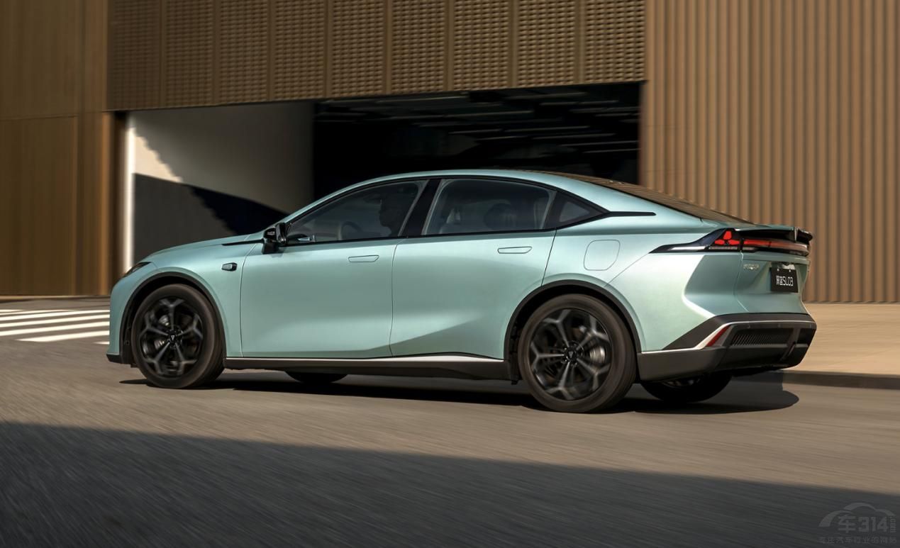 ���ɳɸ߶��Ј�(ch��ng)��һ�硱 С�i�N������ӛ䛣�