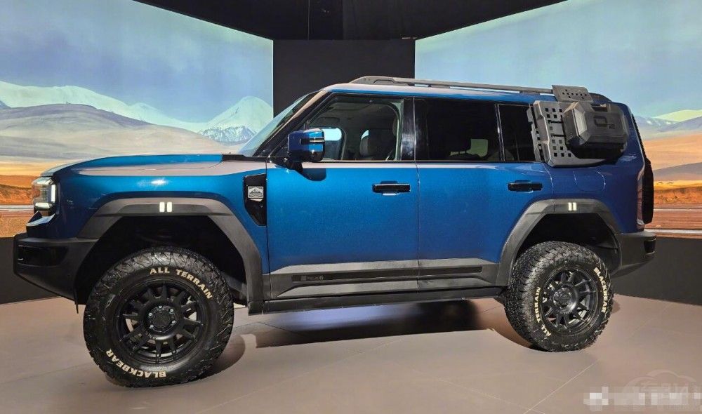 ���F�Mֹ���f���ɶ�܇չ4���ذ�����SUV