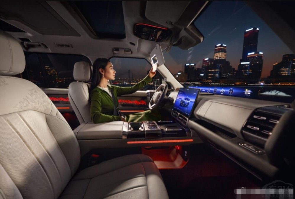 �����ٿ��l(w��i)ʿ�Ե���(gu��)�a(ch��n)ԽҰSUV��(sh��)�ݸ���(qi��ng)��