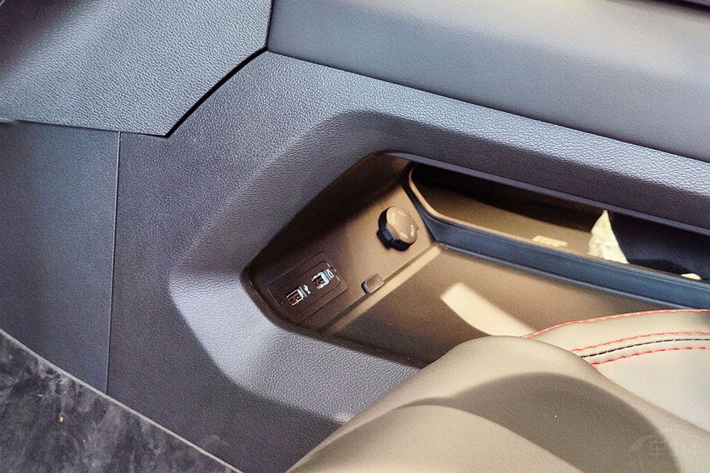 �ؑc�^(q��)��˼��׵���Ʒ�b �P(gu��n)������o�׷���