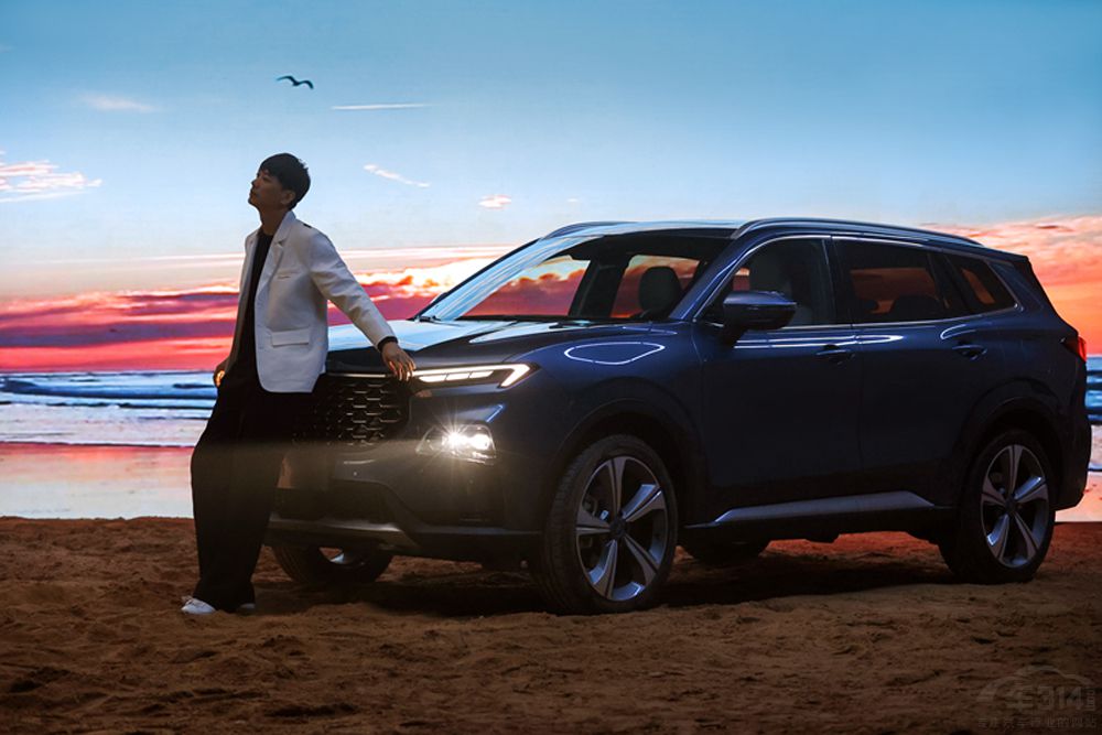 13.98�fԪ���۵�����SUV �I(l��ng)���ĺ܏�(qi��ng)��