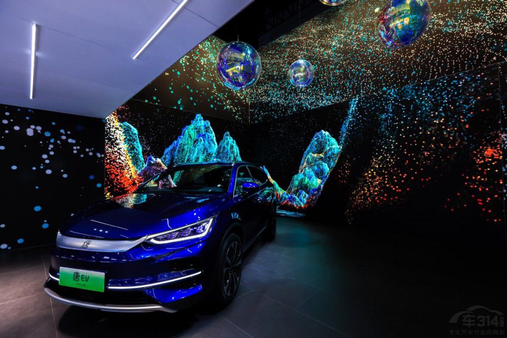 һ�ڶ��t���ȁ��������p�����ؑc܇չ�F(xi��n)��