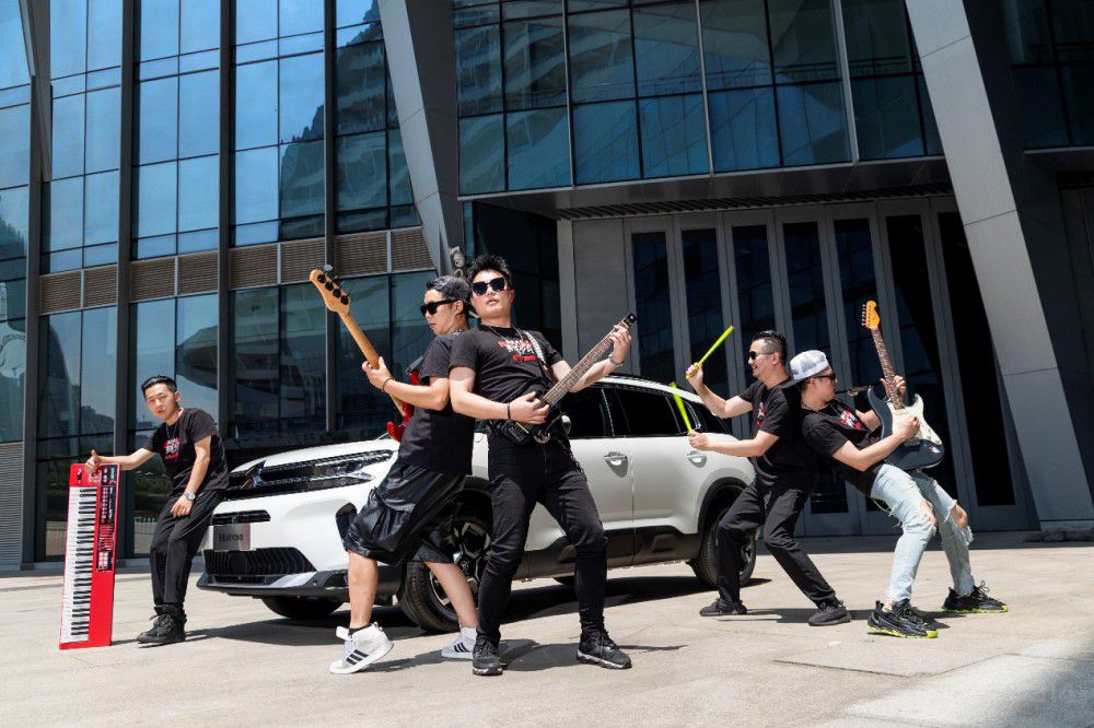 ����BEYOND�y80���Խ�������ذ����u��