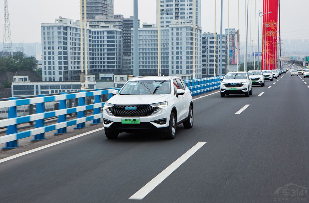 15.98�f(w��n)Ԫ�� H6 DHT-PHEV�^(q��)��ͬ�����У�