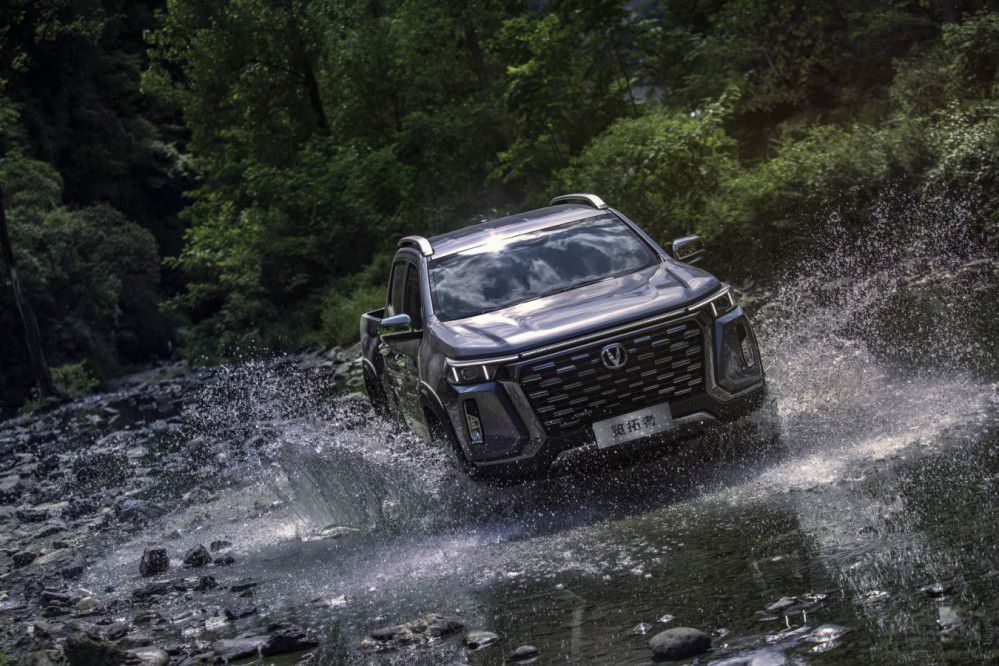 長(zhǎng)安覽拓者上市 售價(jià)9.99萬(wàn)元-14.99萬(wàn)元 長(zhǎng)安覽拓者上市 售價(jià)9.99萬(wàn)元-14.99萬(wàn)元