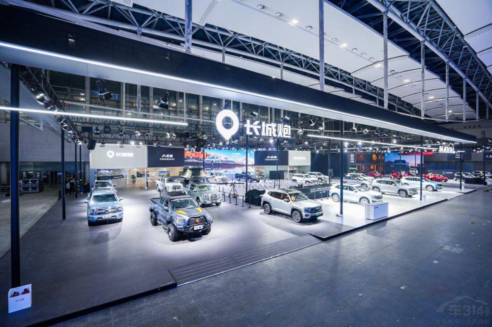 ���͸����ܺ��AƤ��ɽ���ڏV��܇չ����