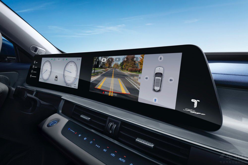 超級電混 奇瑞瑞虎7 PLUS 新能源電掣來襲 超級電混 奇瑞瑞虎7 PLUS 新能源電掣來襲