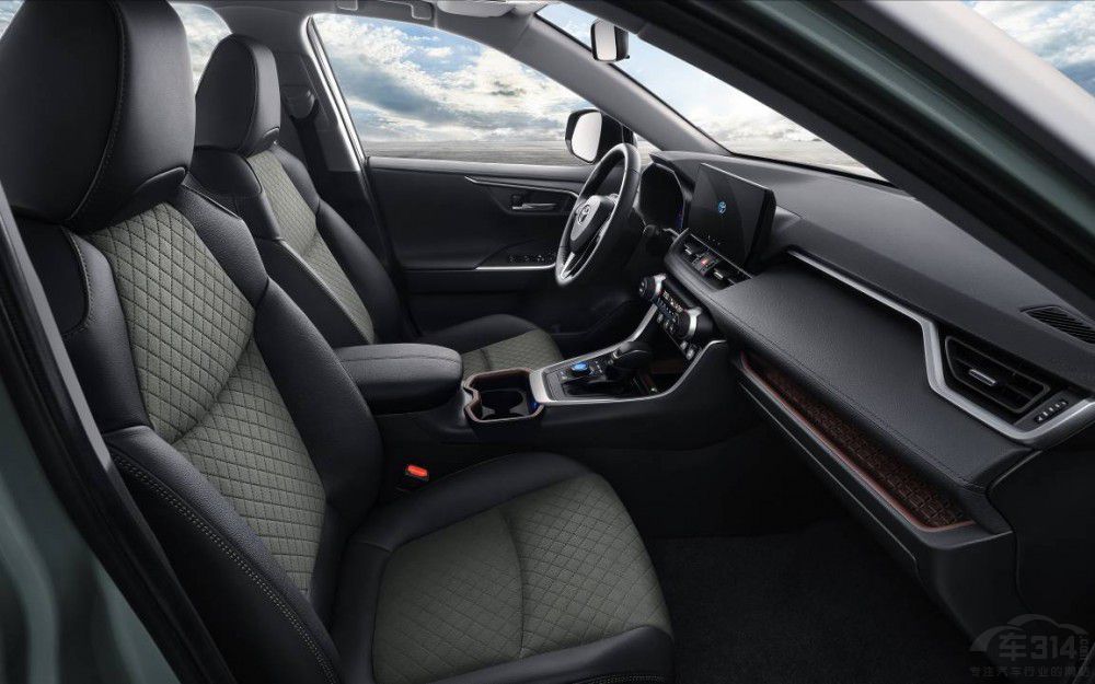 һ���S����RAV4�s������ 17.68�fԪ����