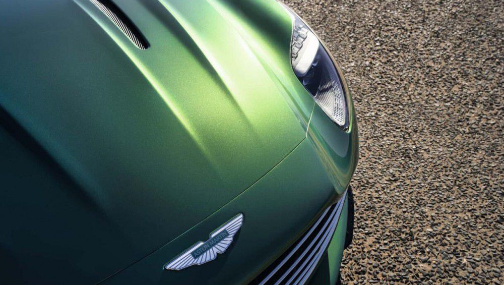 Ӣ����ʿ��ȫ�°�˹�D���R��DB12�ǈ�(ch��ng)��