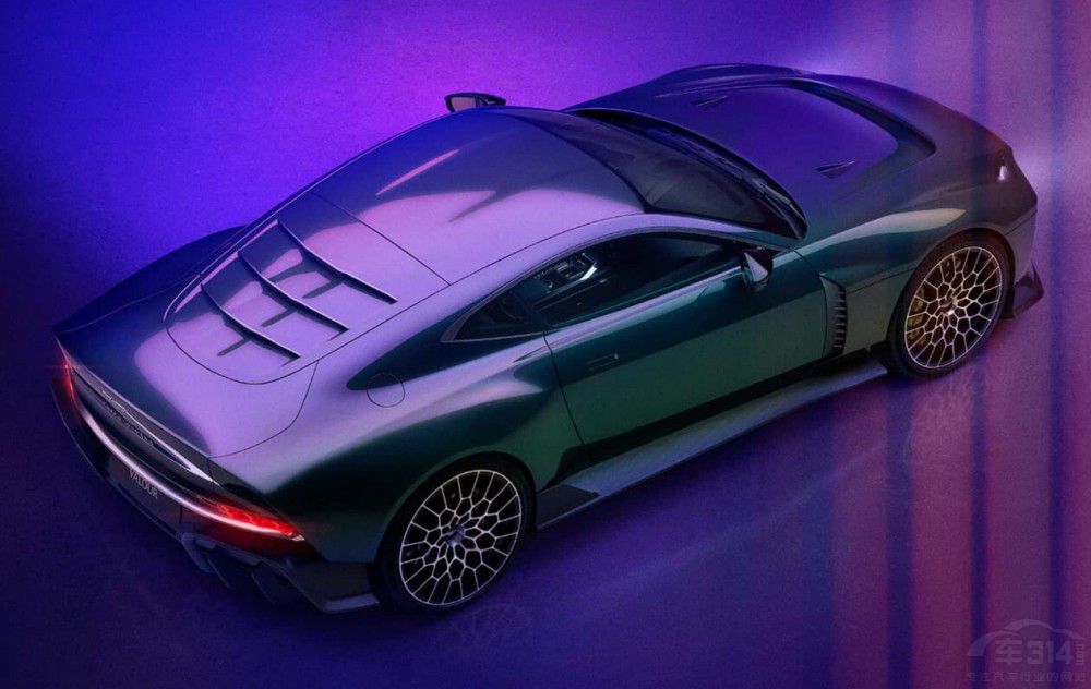 ��˹�D�R��Valour���͏�(f��)�� ���O��񱩣�