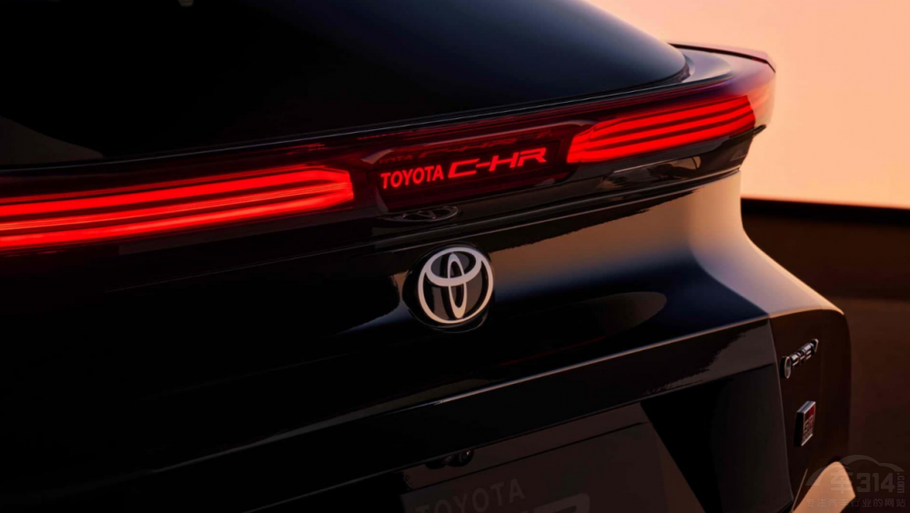 ȫ���S��C-HR���� �ֵ�K���뉺�ȁ�����