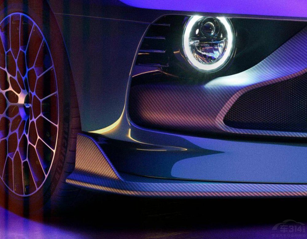 ��˹�D�R��Valour���͏�(f��)�� ���O�����