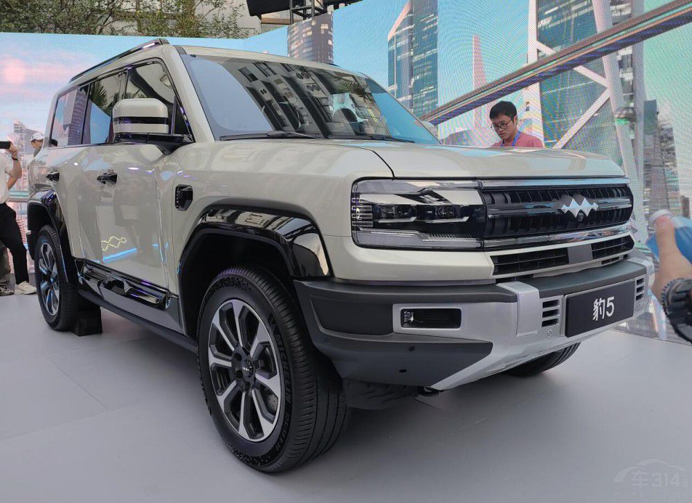 �ɶ�܇չӲ��SUVǰհ���ȁ������������