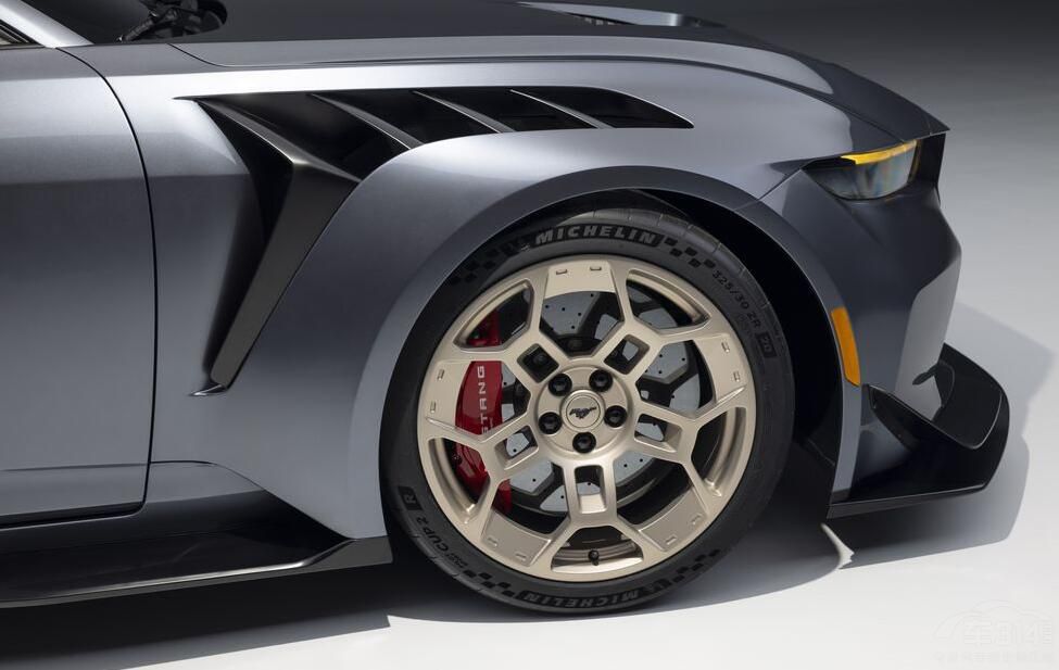 30�f��Ԫ��Ұ�R��һ�v�ܺϷ���·��ِ܇