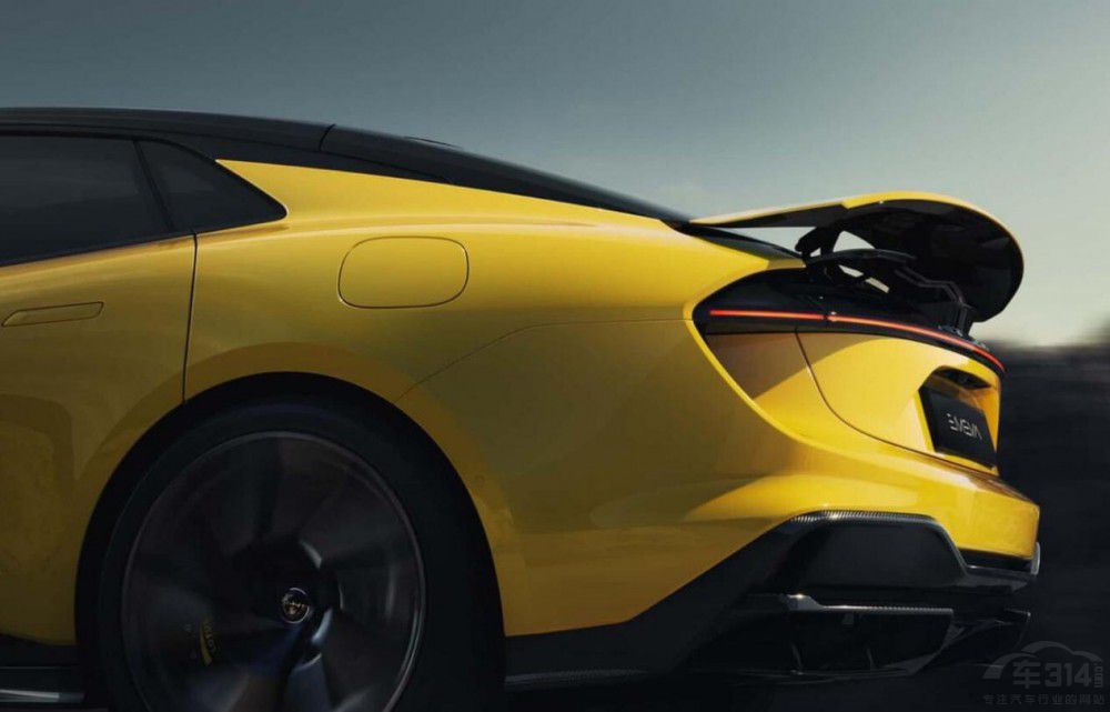 ·��˹EMEYA�l(f��)�� ���r(sh��)��Taycan�Č�(du��)����