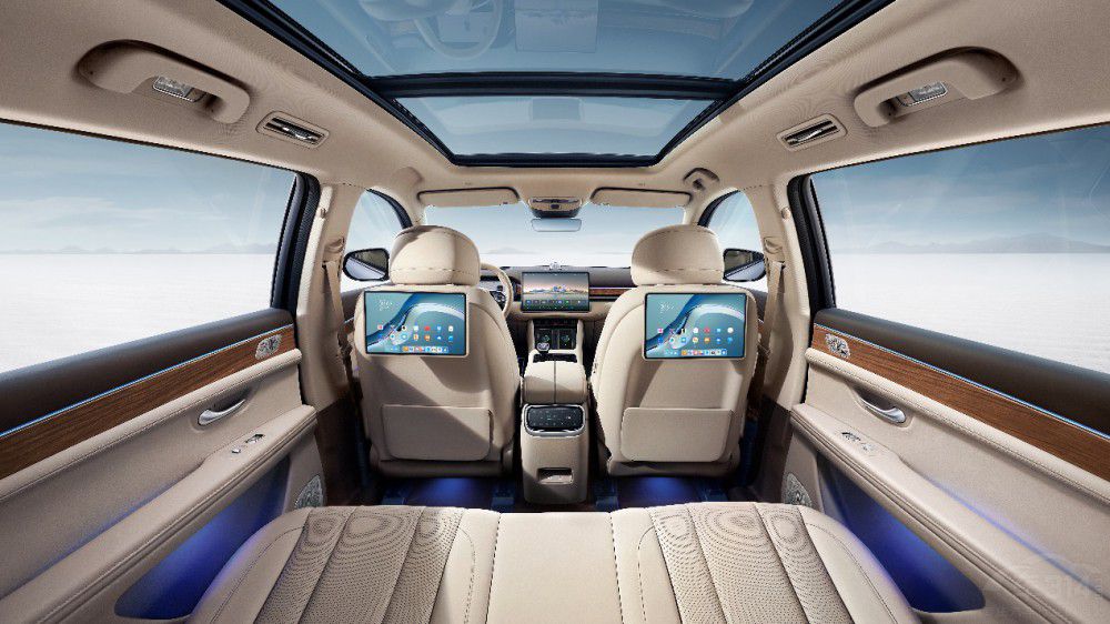 問(wèn)界新M7系列發(fā)布即交付 24.98萬(wàn)元起售 問(wèn)界新M7系列發(fā)布即交付 24.98萬(wàn)元起售