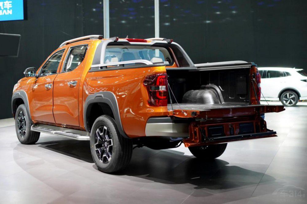 ȫ���׿������Ƥ���L���C��������