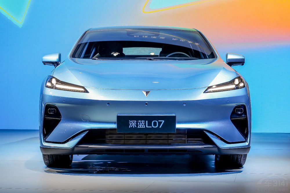 深藍L07 30萬內(nèi)唯一前排雙零重力座椅轎車 深藍L07 30萬內(nèi)唯一前排雙零重力座椅轎車