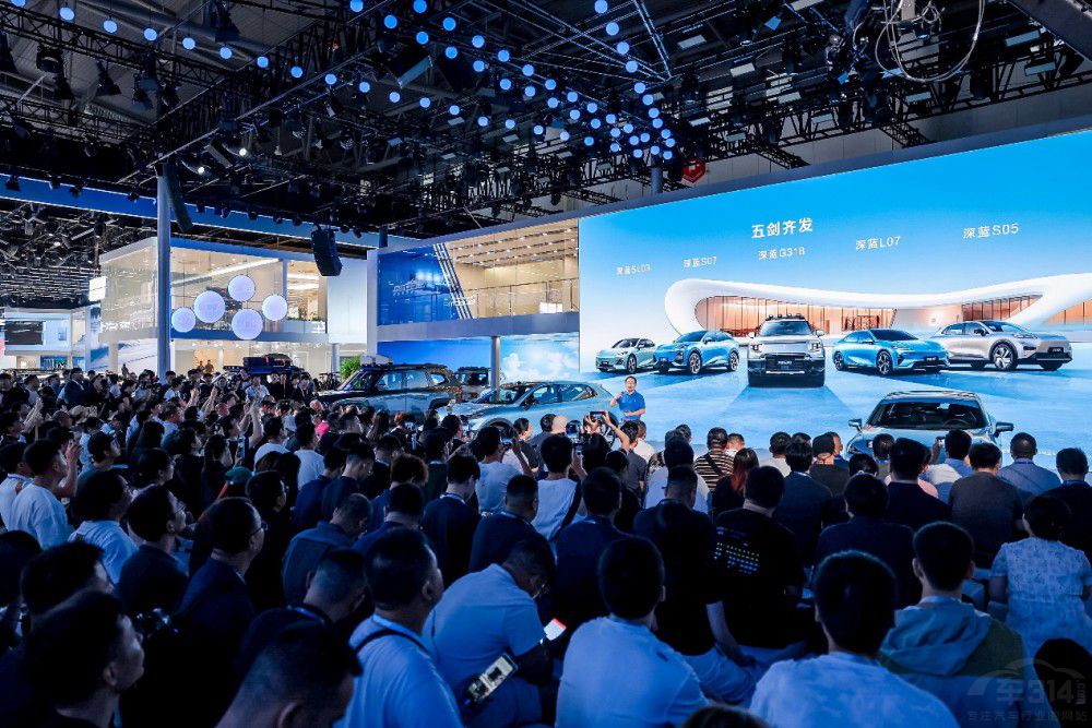 深藍L07 30萬內(nèi)唯一前排雙零重力座椅轎車 深藍L07 30萬內(nèi)唯一前排雙零重力座椅轎車