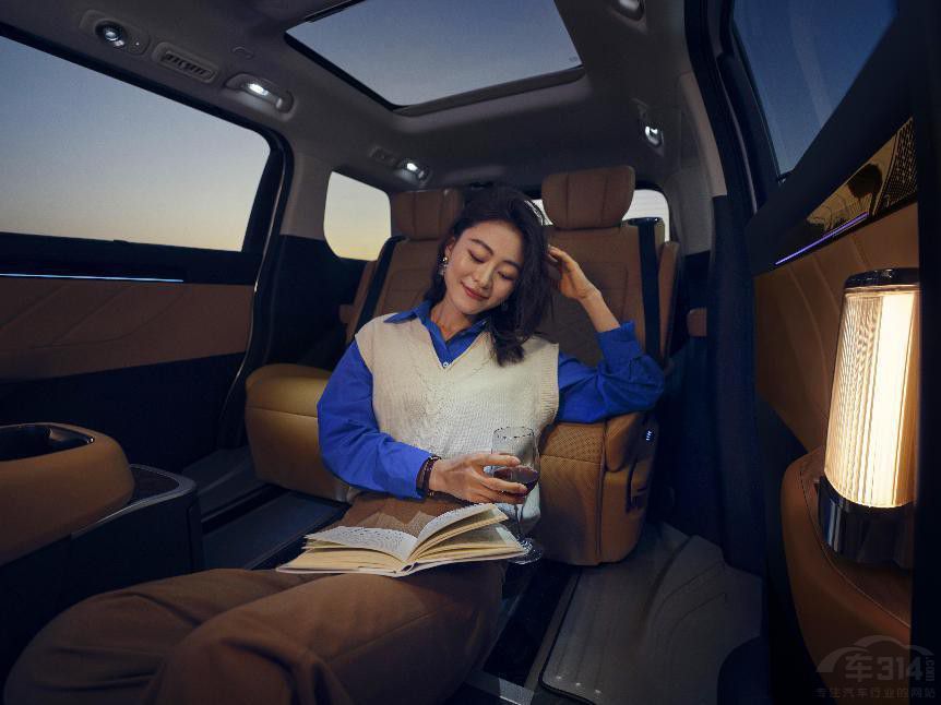 ������ƽ��������E8+ �ۃr(ji��) 23.28�fԪ��