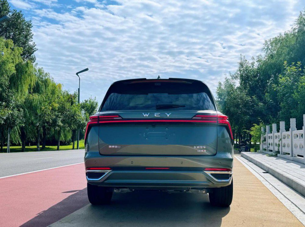 藍山智駕版 不得不說 確實是個智能型好車 藍山智駕版 不得不說 確實是個智能型好車