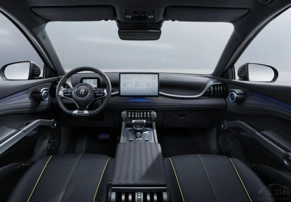 15萬預(yù)算不嫌少 這三款小鋼炮SUV都不錯 15萬預(yù)算不嫌少 這三款小鋼炮SUV都不錯