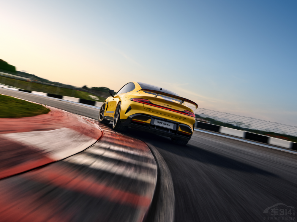 �����{�S��(qi��ng)�� С�� SU7 Ultra�ۃr(ji��)52.99�f