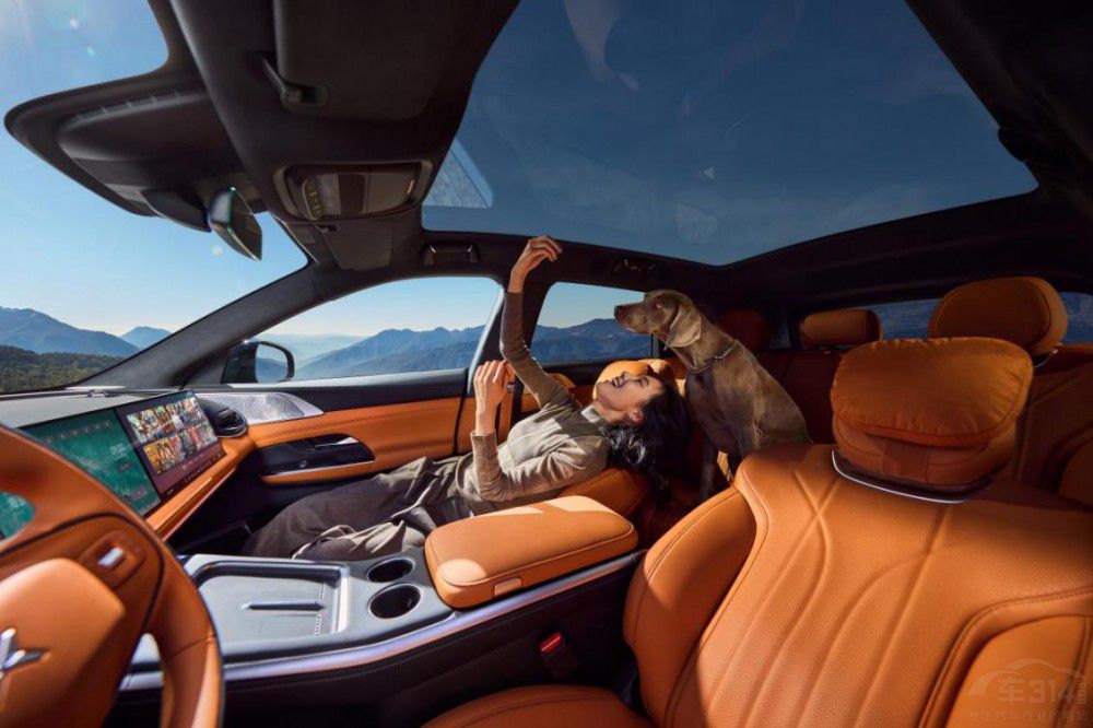 �Ŀ�Q����С�i��܇SUV�˚��p��������