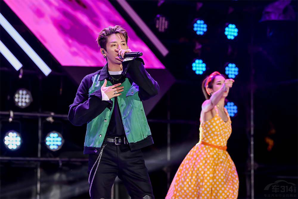 ����Ψ�I(xi��n)������ِ���(hu��) C5 X�I(l��ng)������(chu��ng)֮ҹ