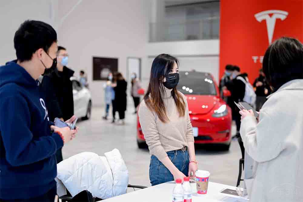 ��У�W(xu��)������  ��˹����������Դ��܇�˲�