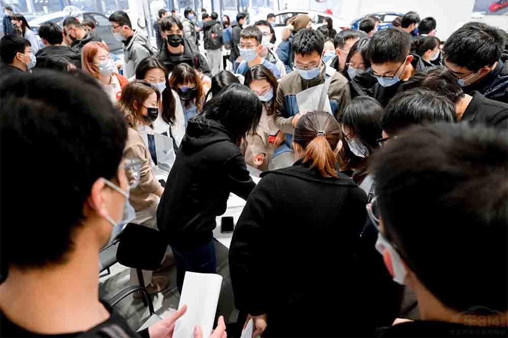 ��У�W(xu��)������  ��˹����������Դ��܇�˲�