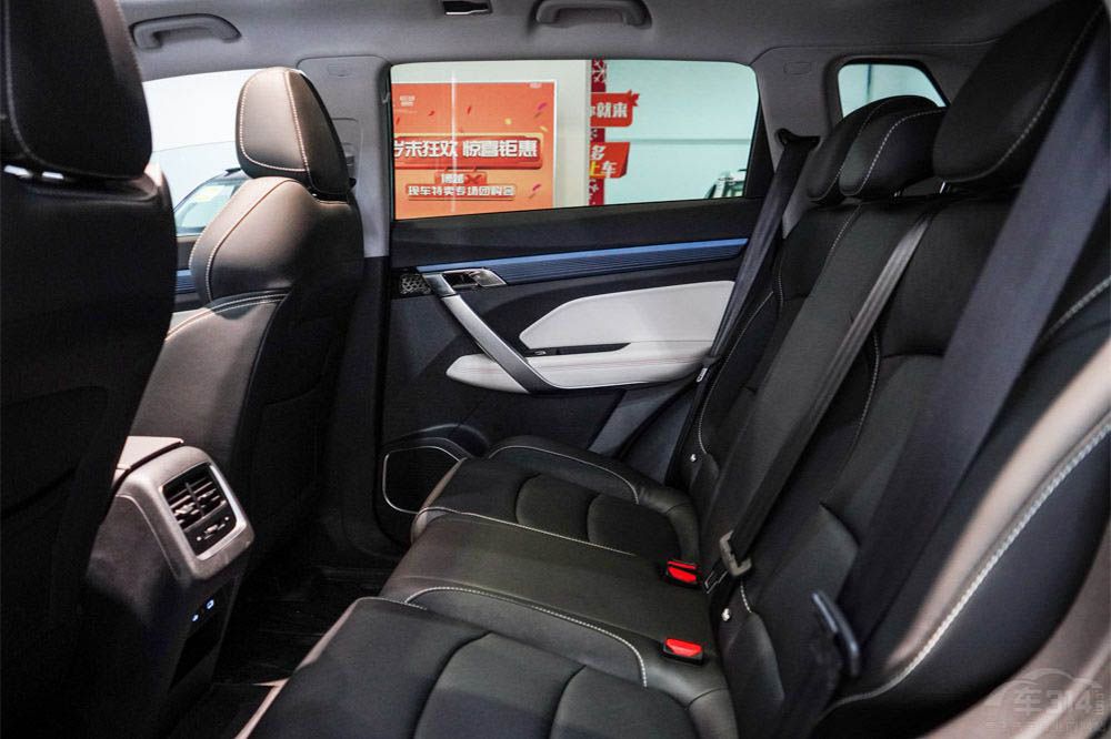 15�f�ԃ�(n��i)����SUV�P�c��UNI-T����һ�I