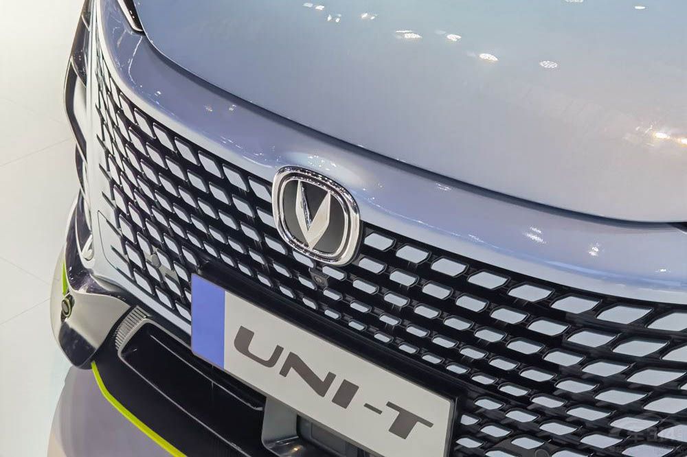 15�f�ԃ�(n��i)����SUV�P�c��UNI-T����һ�I