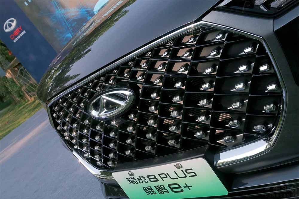 ������8 PLUS �H�ie+�ؑc�@ϲ�����ˣ�