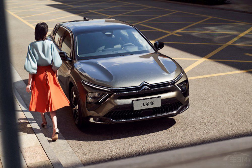 ���u��y�֖|�L(f��ng) ѩ�F������w�48С�r��