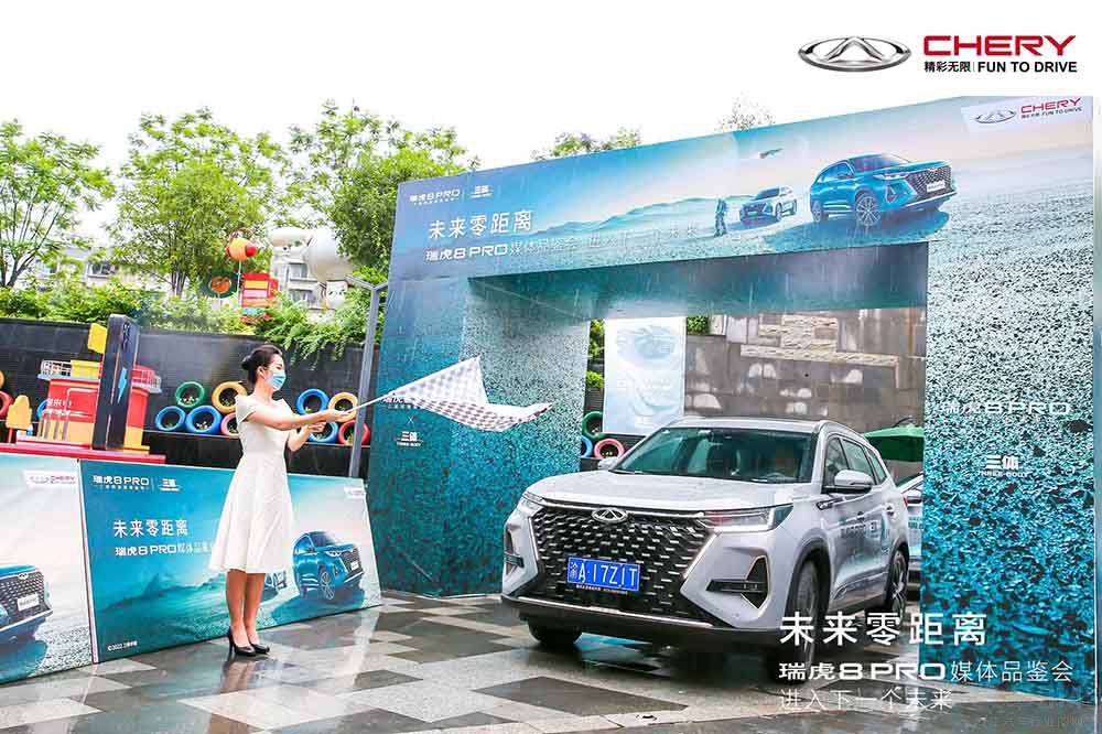 ��8 PRO����ؑc������ 12.69�f����